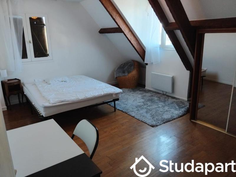 Chambre - 10 m² - 1 pièce