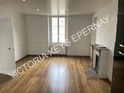 Maison ancienne - 206 m² - 6 pièces