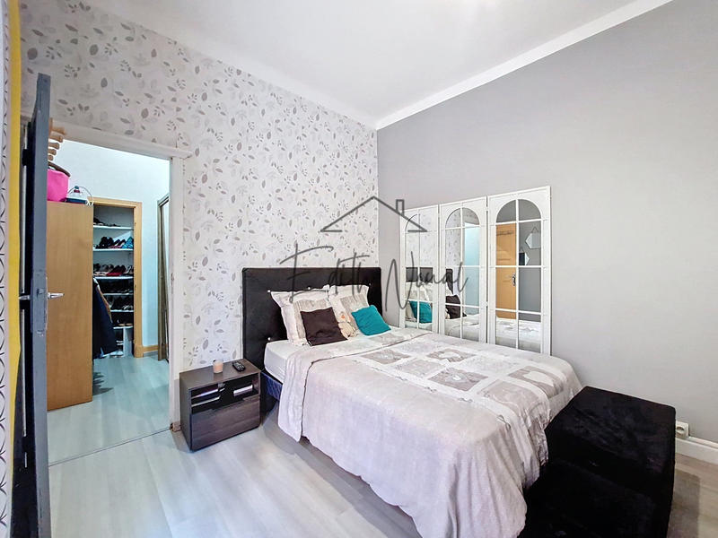 Appartement - 160 m² - 8 pièces