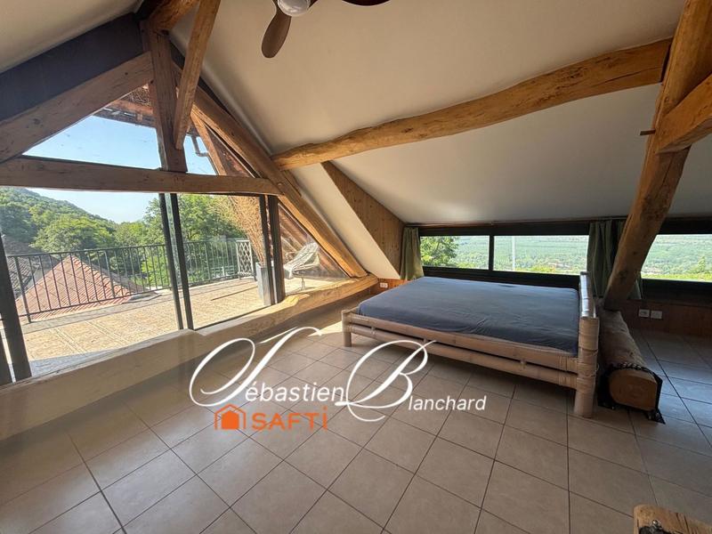 Maison - 136 m² - 8 pièces