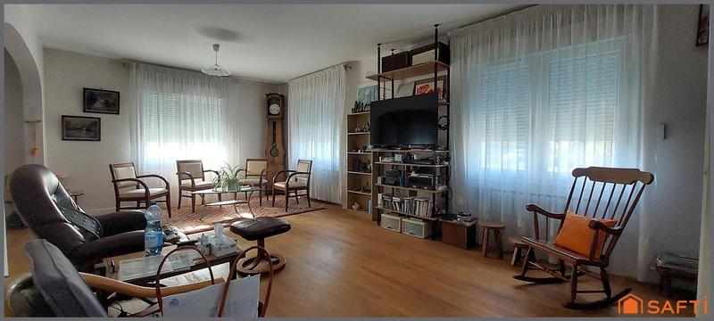 Maison - 204 m² - 7 pièces