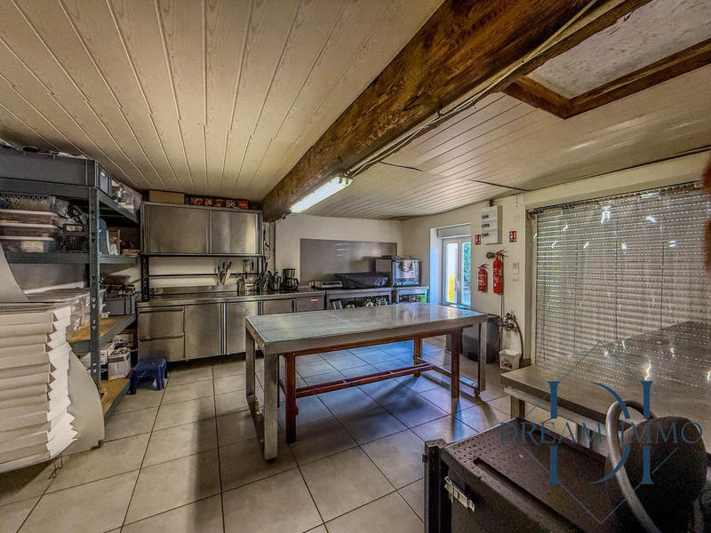 Maison - 190 m² - 7 pièces