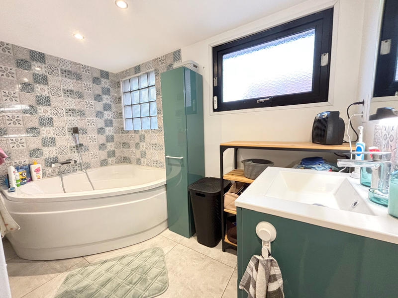 Maison - 159 m² - 7 pièces