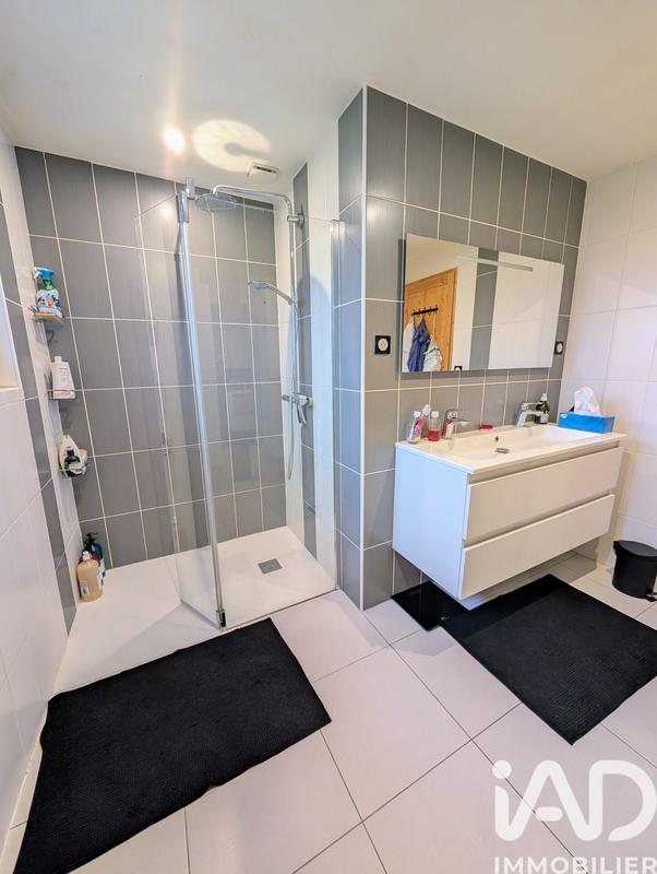 Maison - 212 m² - 7 pièces