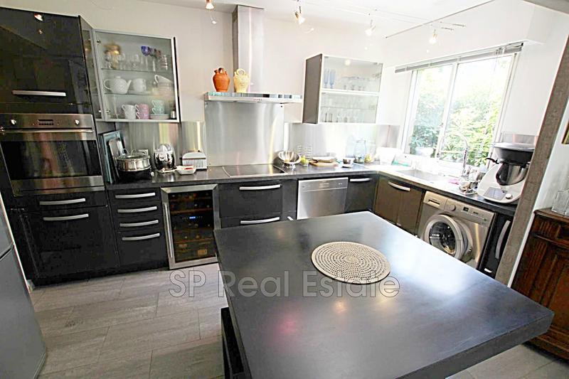 Appartement - 93 m² - 4 pièces