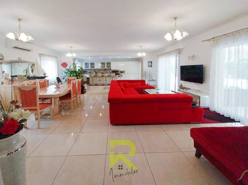 Villa - 176 m² - 5 pièces