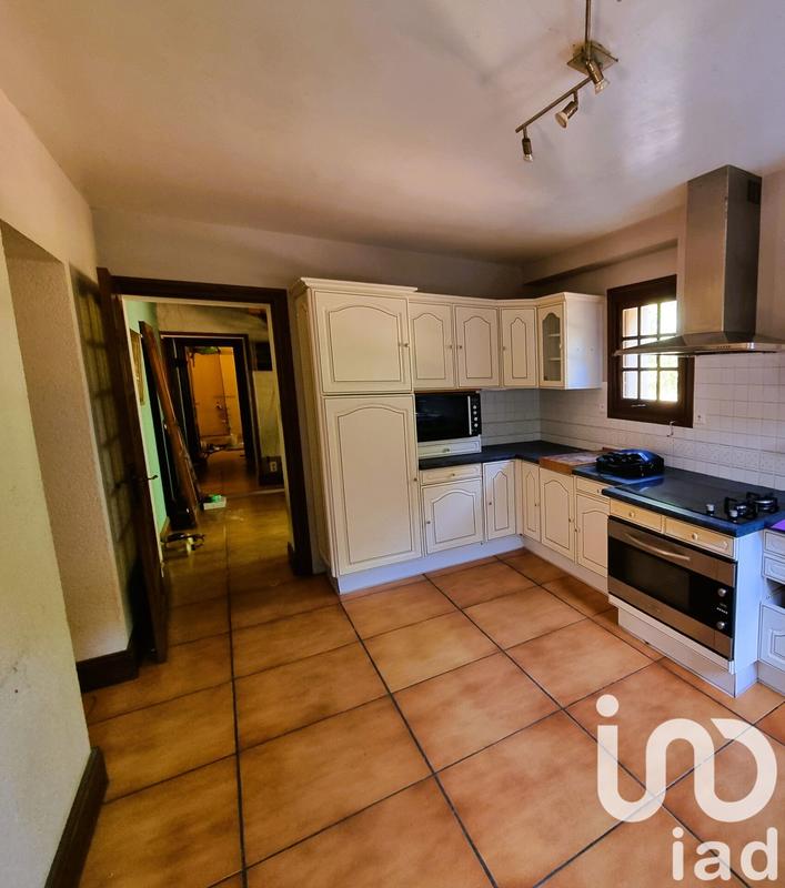 Maison - 211 m² - 8 pièces