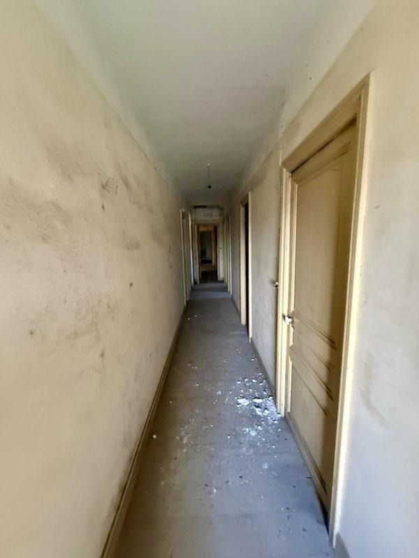 Maison - 250 m² - 5 pièces