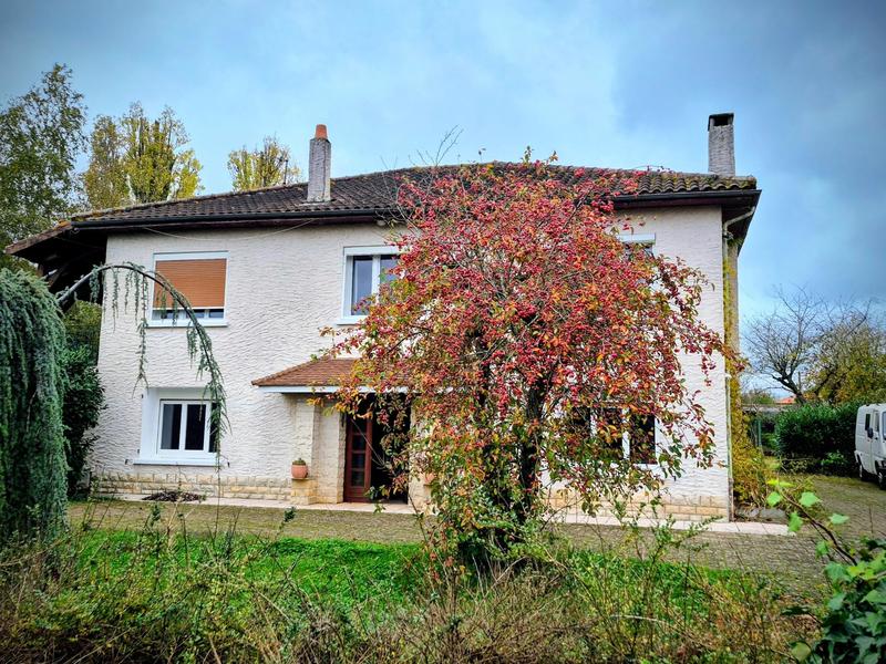 Maison - 219 m² - 5 pièces