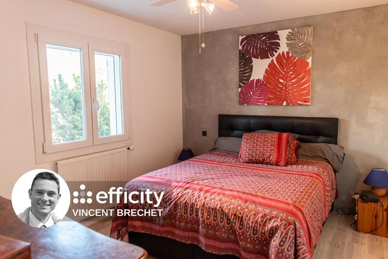 Maison - 233 m² - 7 pièces