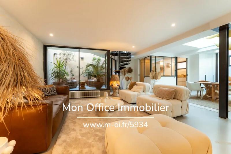 Loft - 140 m² - 4 pièces