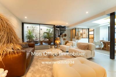 Loft - 140 m² - 4 pièces