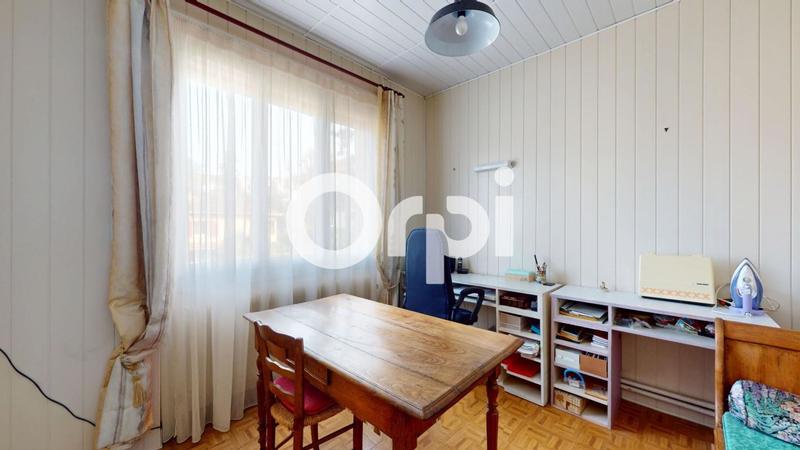 Maison - 200 m² - 7 pièces