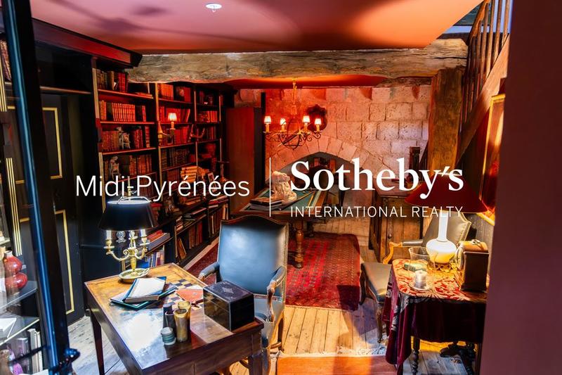 Hôtel particulier - 320 m² - 10 pièces