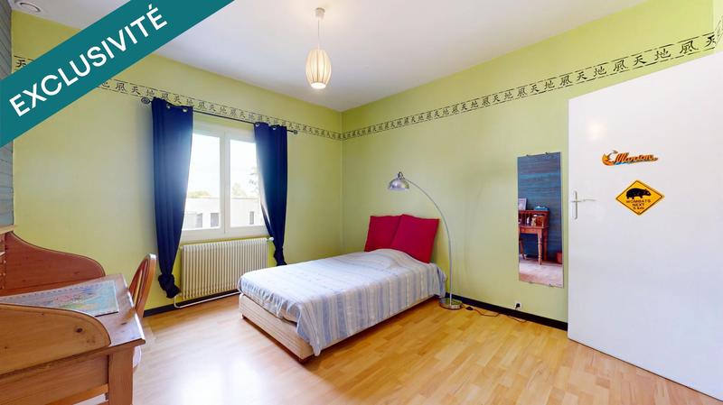 Maison - 203 m² - 7 pièces