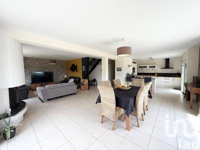 Maison - 182 m² - 7 pièces