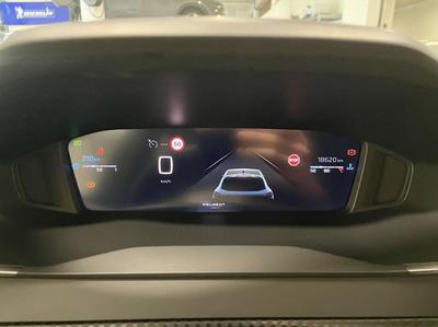 Peugeot 208 II (2) 1.2 Puretech 100 Allure