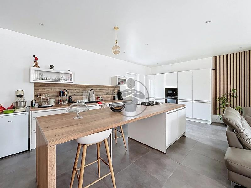 Maison - 165 m² - 7 pièces