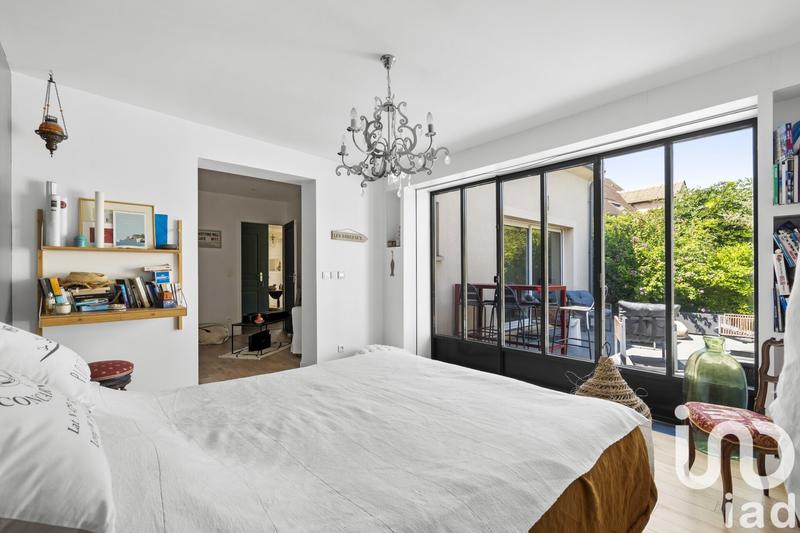 Maison - 198 m² - 7 pièces