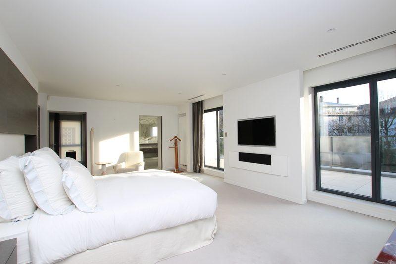 Villa - 360 m² - 10 pièces