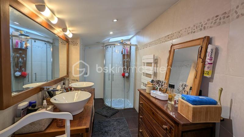 Maison ancienne - 92 m² - 8 pièces