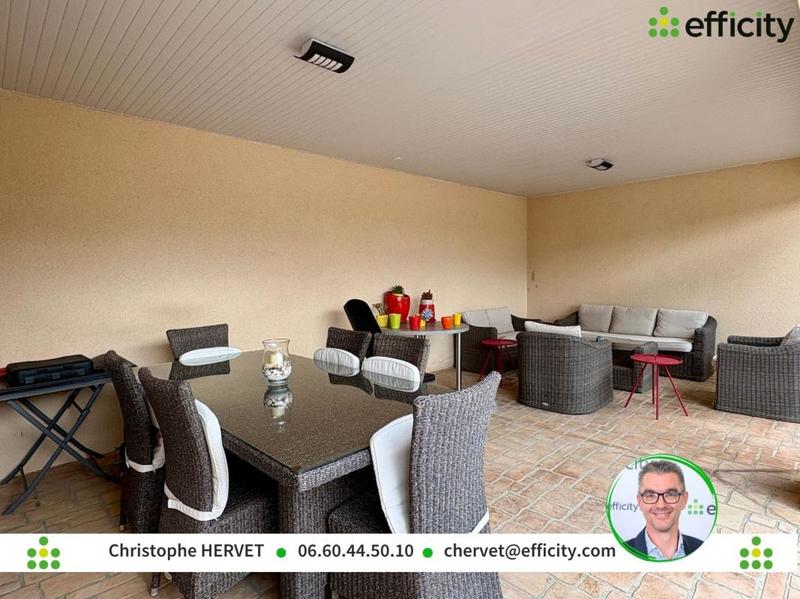 Pavillon - 238 m² - 8 pièces