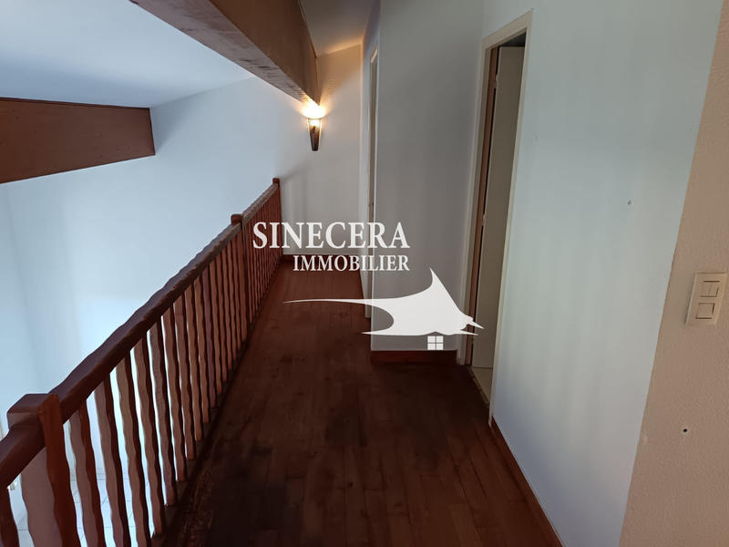 Maison - 250 m² - 8 pièces