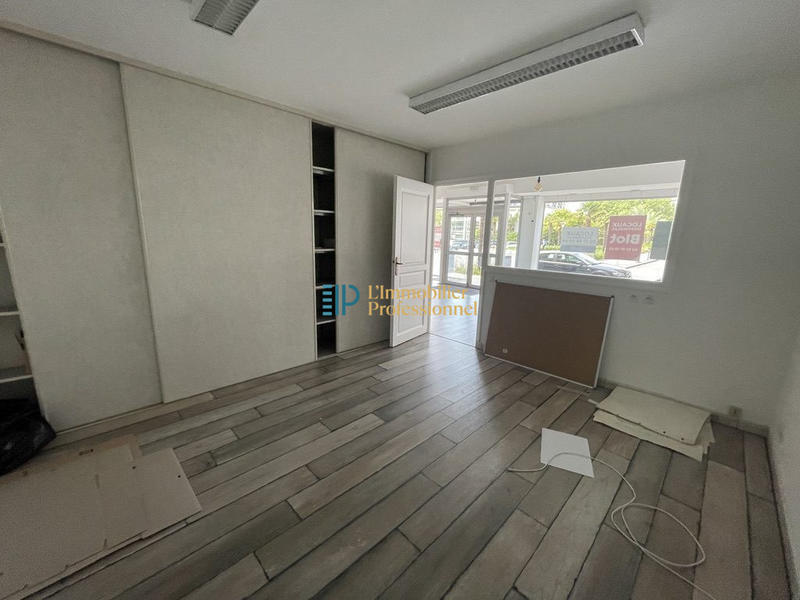 Local commercial - 84 m² - 3 pièces