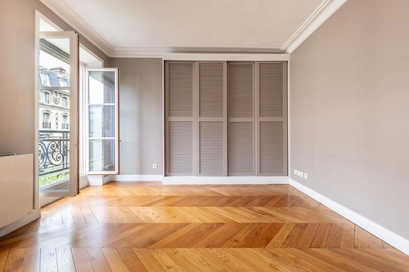 Appartement - 120 m² - 6 pièces