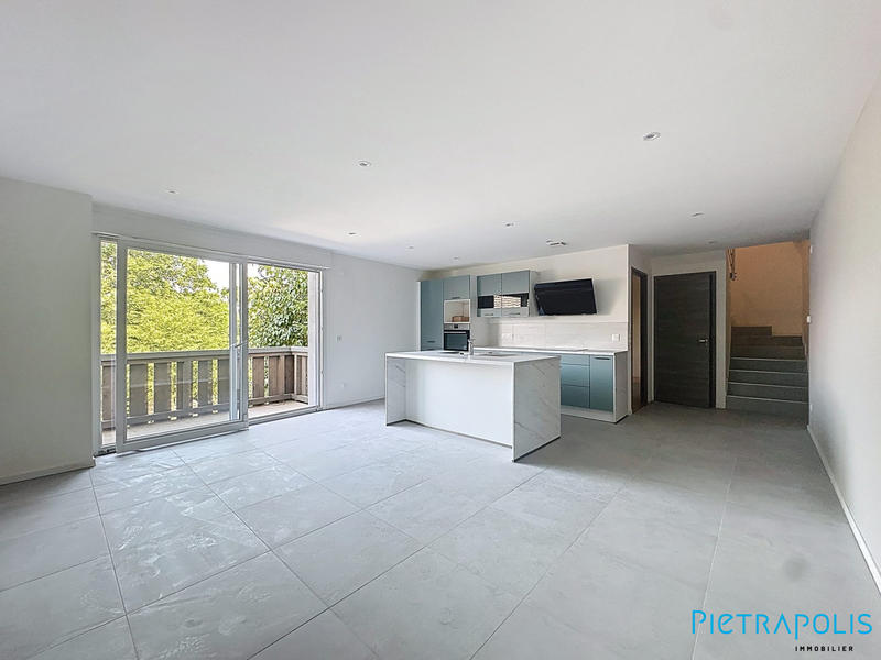 Duplex - 121 m² - 5 pièces