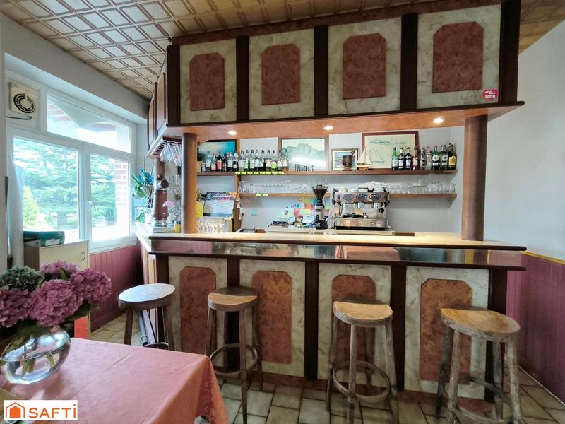 Maison - 264 m² - 19 pièces