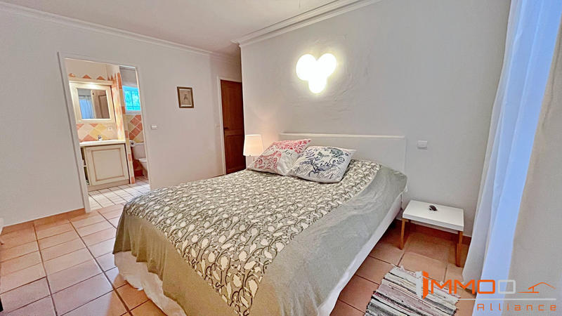 Villa - 174 m² - 6 pièces