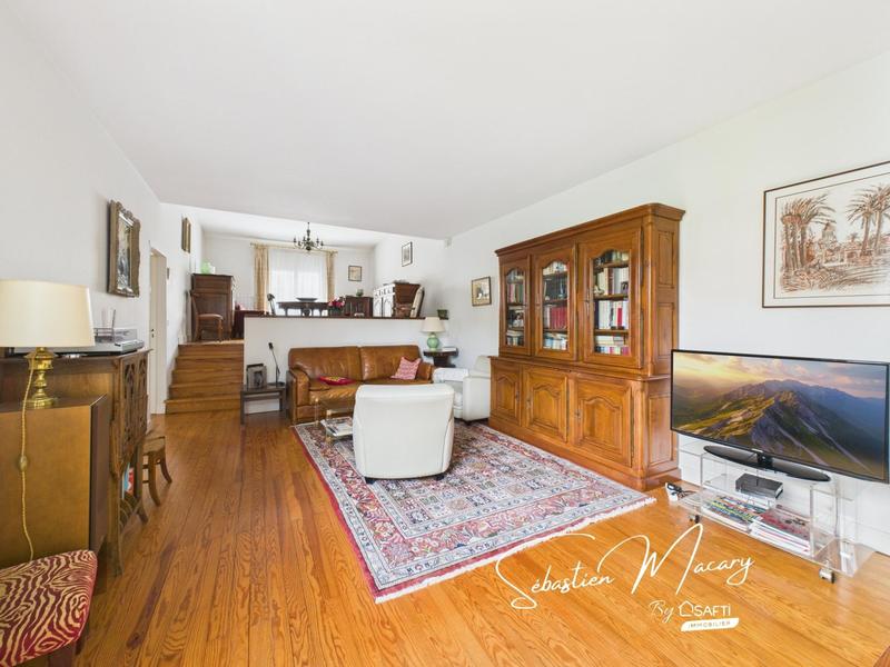 Maison - 170 m² - 7 pièces