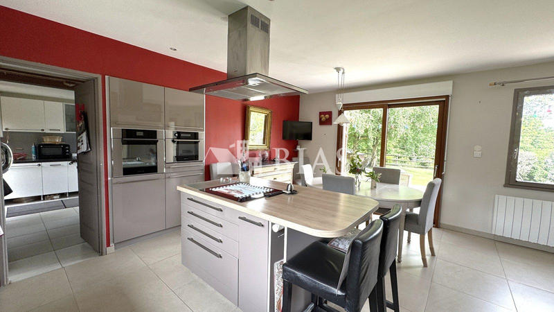 Maison - 160 m² - 5 pièces