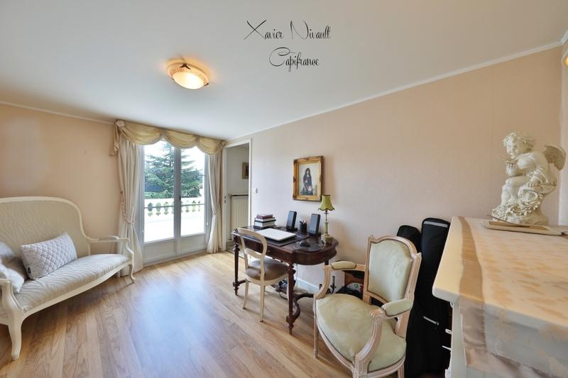 Maison - 238 m² - 6 pièces