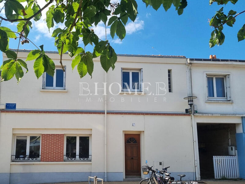 Maison - 121 m² - 5 pièces