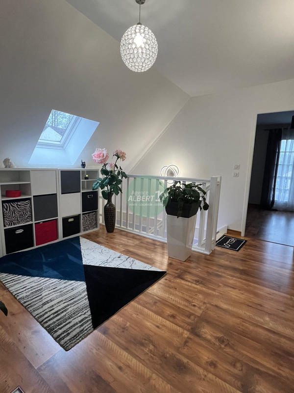 Maison - 140 m² - 6 pièces