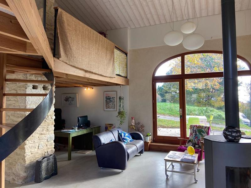 Maison - 330 m² - 11 pièces