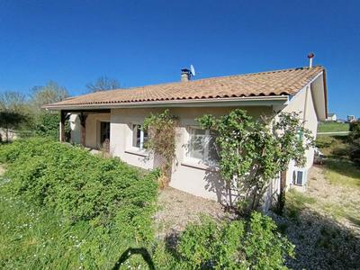 Maison - 94 m² - 5 pièces