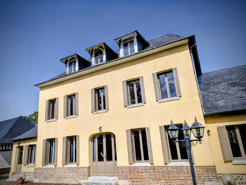 Maison - 200 m² - 8 pièces