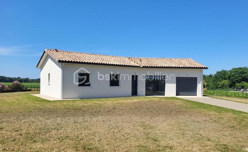 Maison - 95 m² - 4 pièces