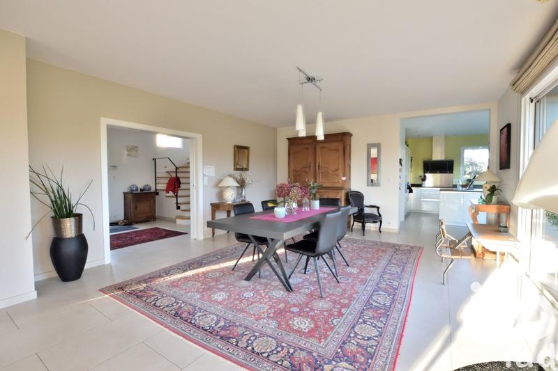 Maison - 294 m² - 10 pièces