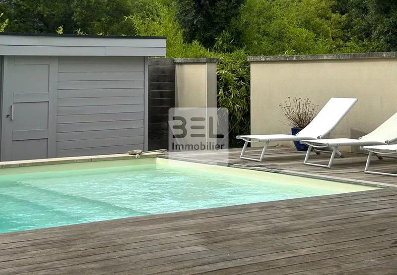 Maison - 159 m² - 6 pièces