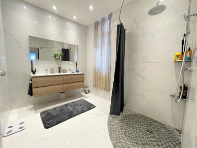 Appartement - 114 m² - 4 pièces