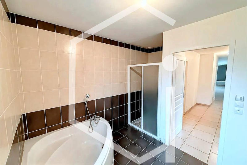 Maison - 160 m² - 5 pièces