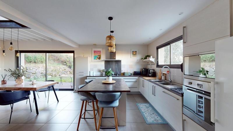 Maison - 131 m² - 4 pièces