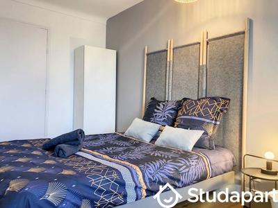 Chambre - 12 m² - 1 pièce