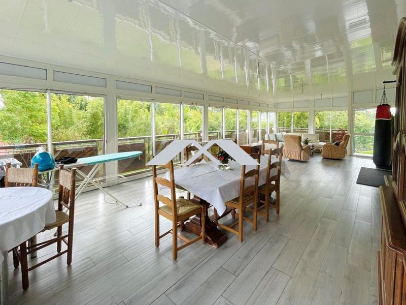 Maison - 334 m² - 7 pièces