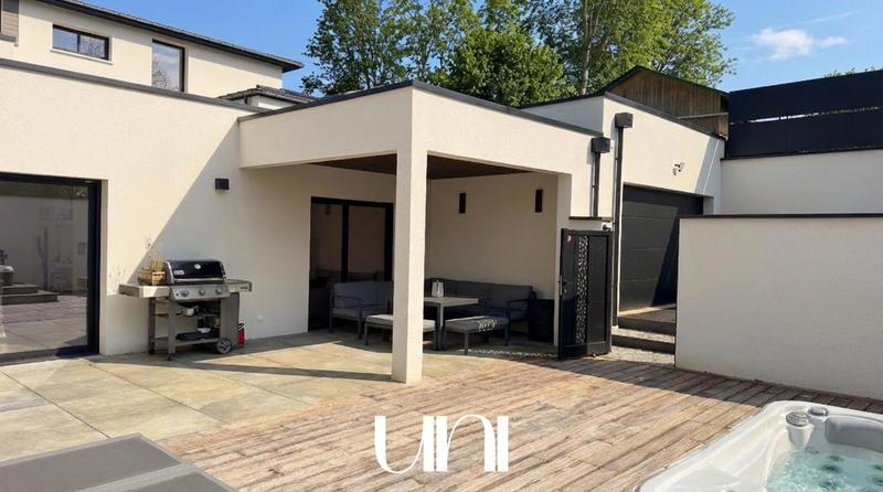 Maison - 165 m² - 5 pièces