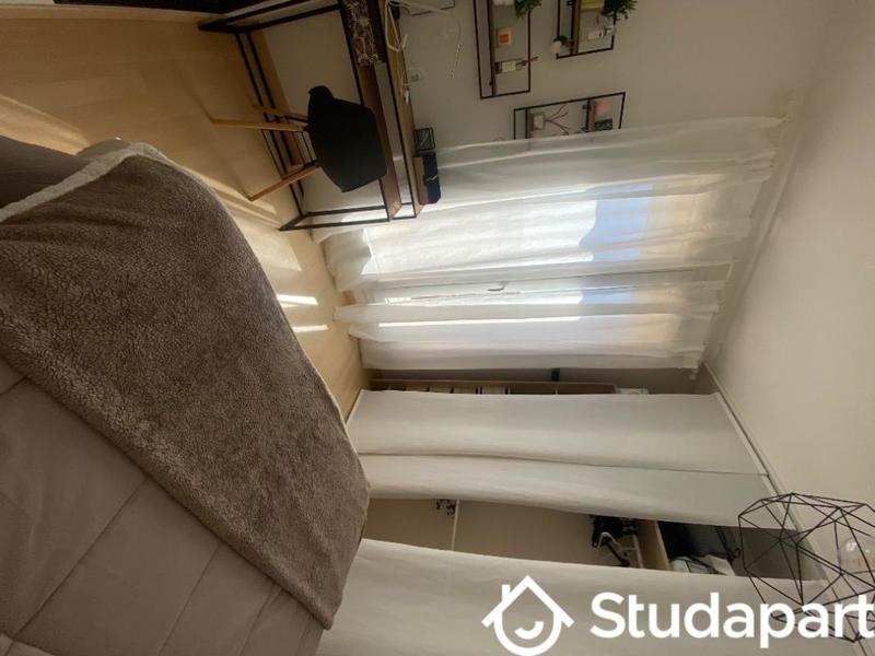 Chambre - 15 m² - 1 pièce